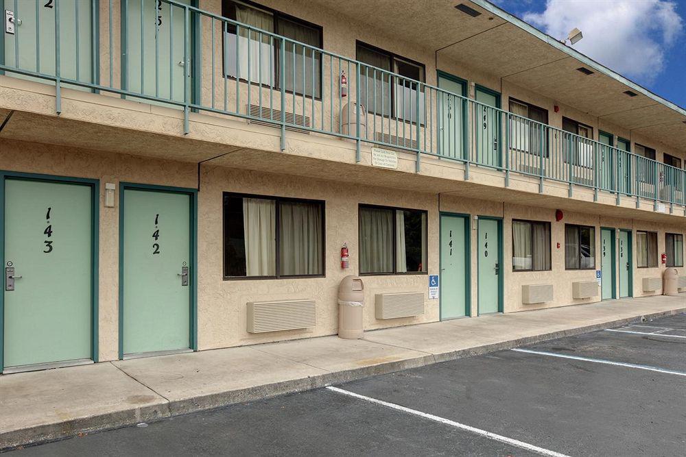 Americas Best Value Inn - Lake City Interiér fotografie